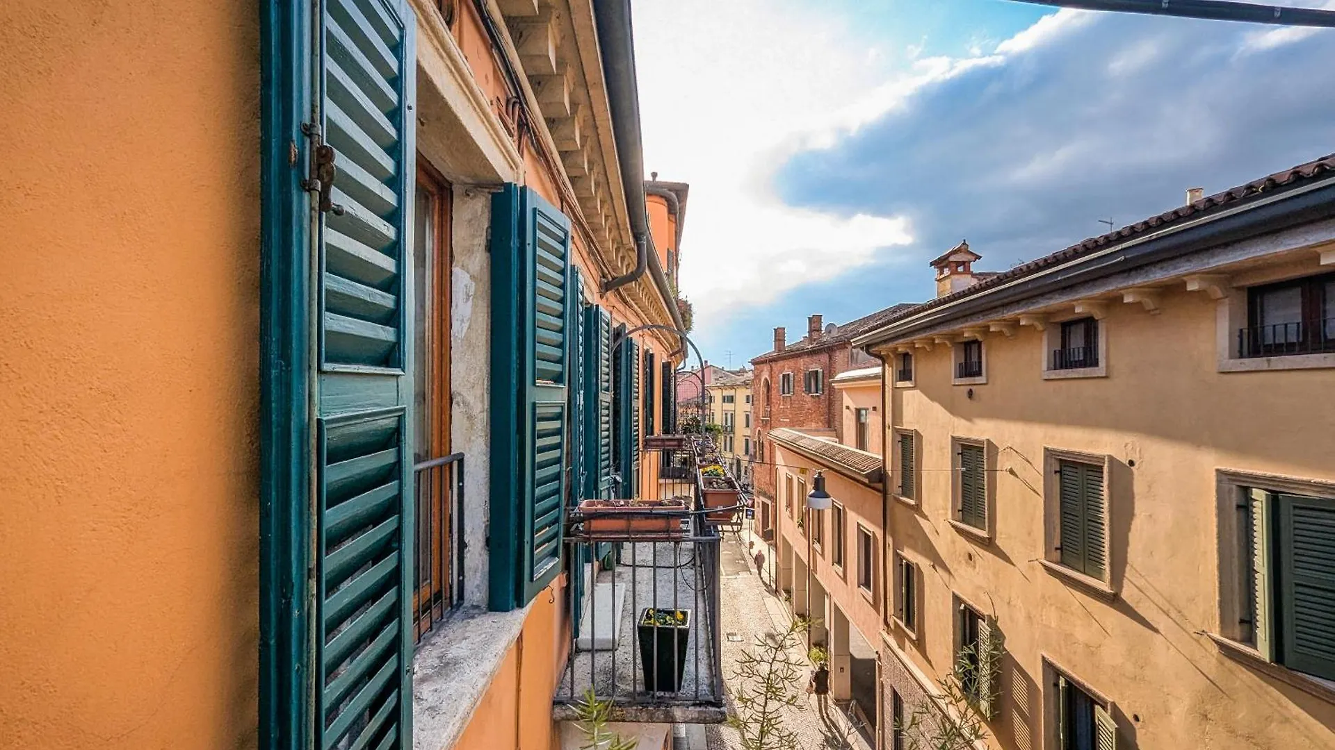 Flats4Rent Veronantica 0*, Verona Italien