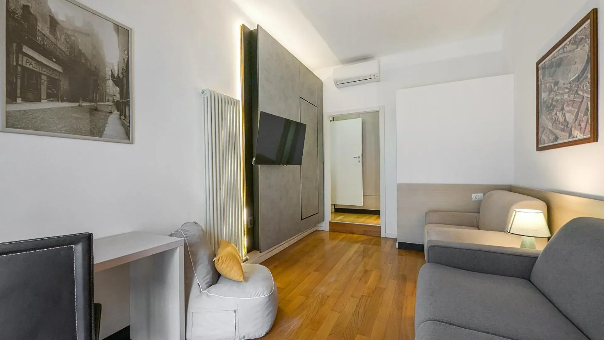 Flats4Rent Veronantica 0*, Verona