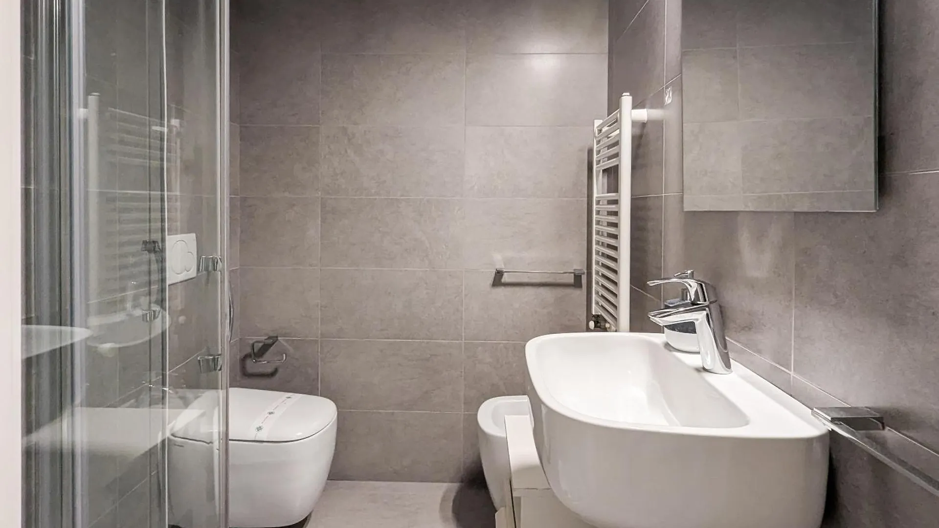 Flats4Rent Veronantica 0*, Verona Italien